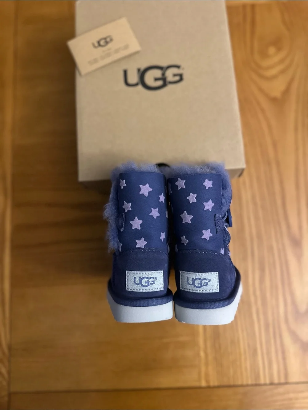 NIB UGG T BAILEY BUTTON ll STARS NIB Toddler Size 6